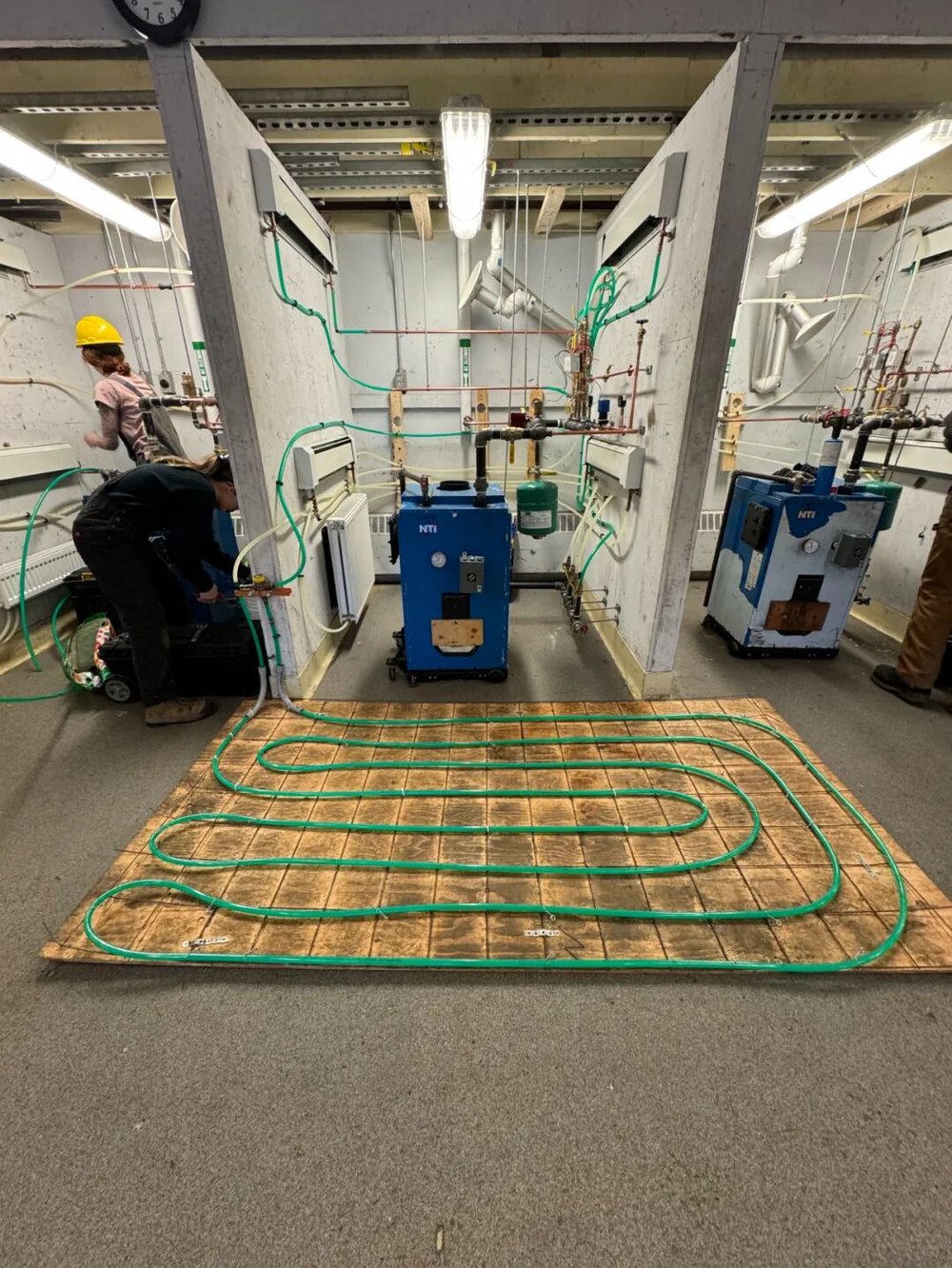 香港現金網：我在加拿大，做传说中最难被AI替代的“水管工”（上）